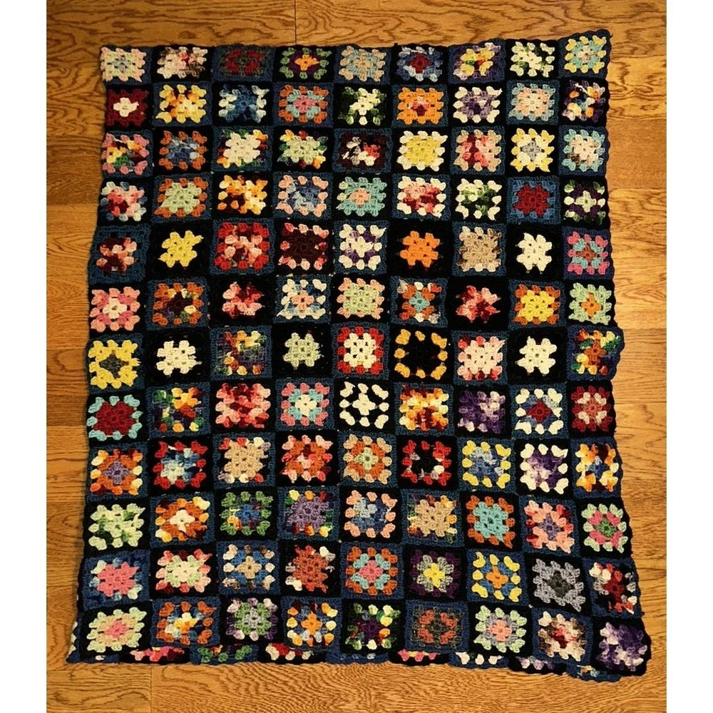 Handmade size 66x41