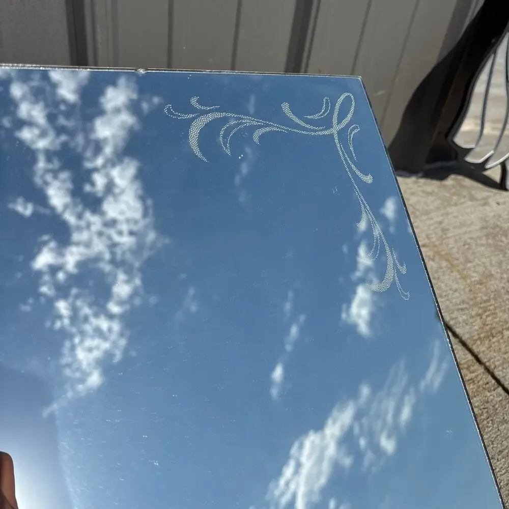Unbranded vintage etched