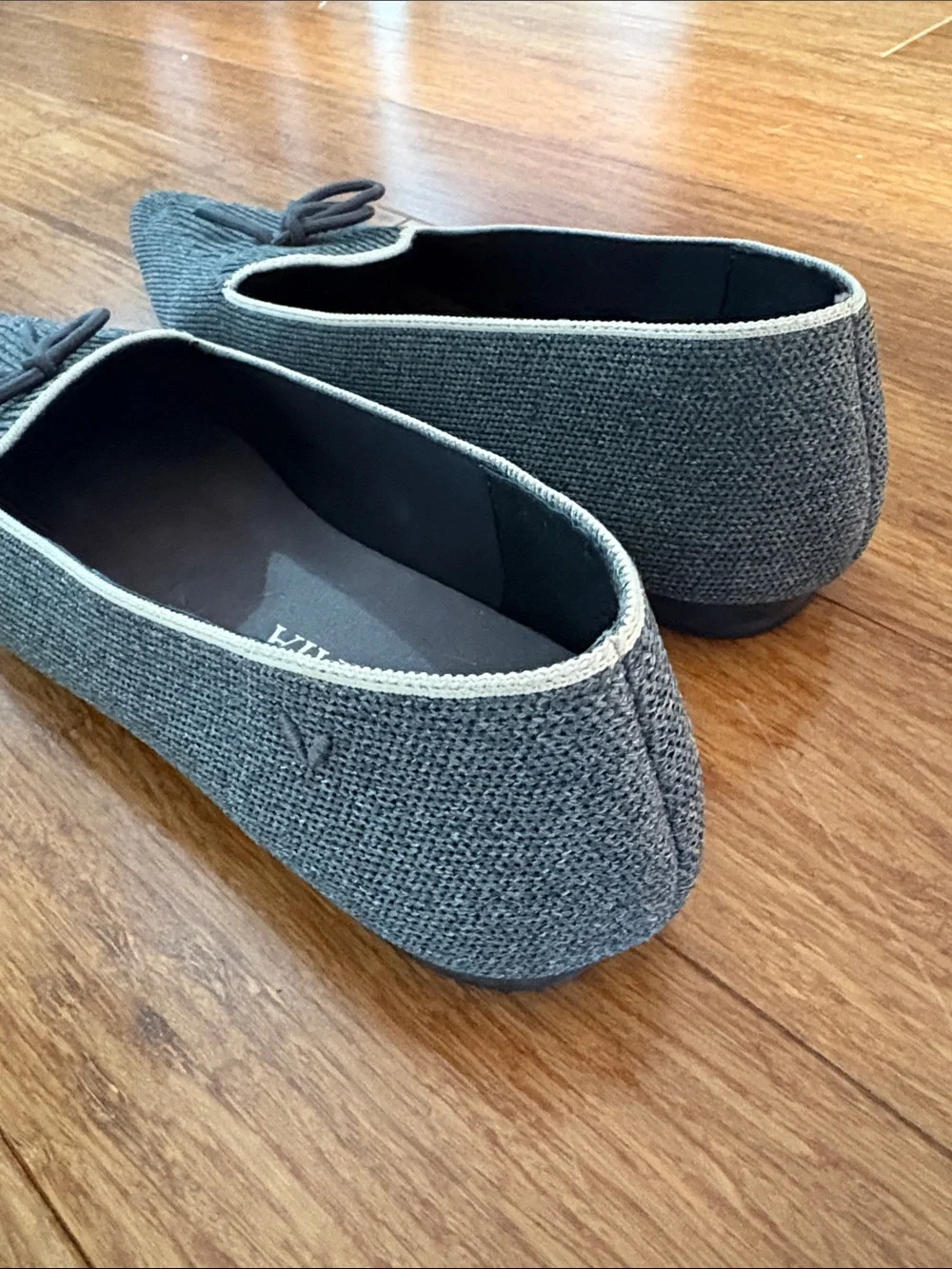 Vivaia grey pointed