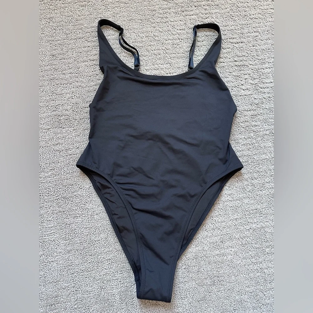 Skims Scoop Neck One Piece Women's Swimsuit