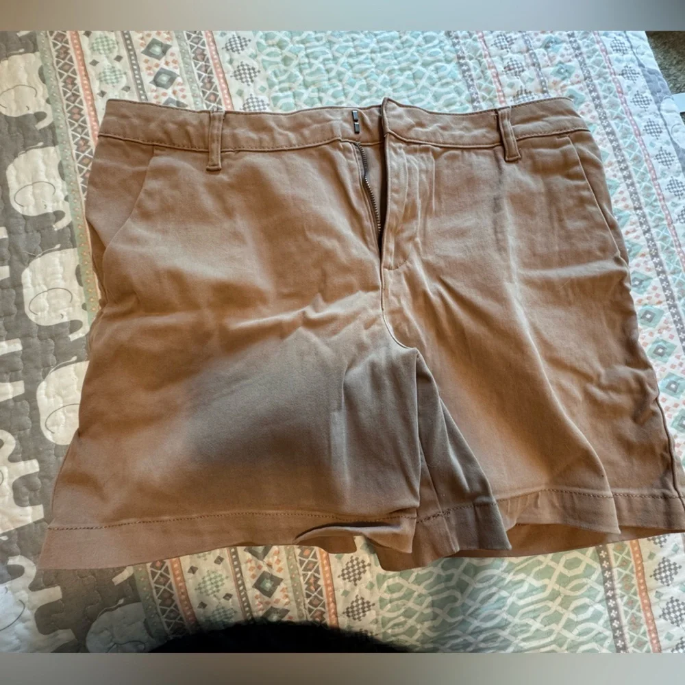 Banana Republic stylish tan
