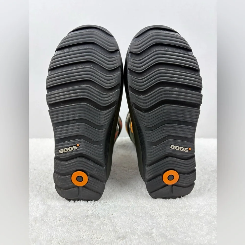 Bogs dark green