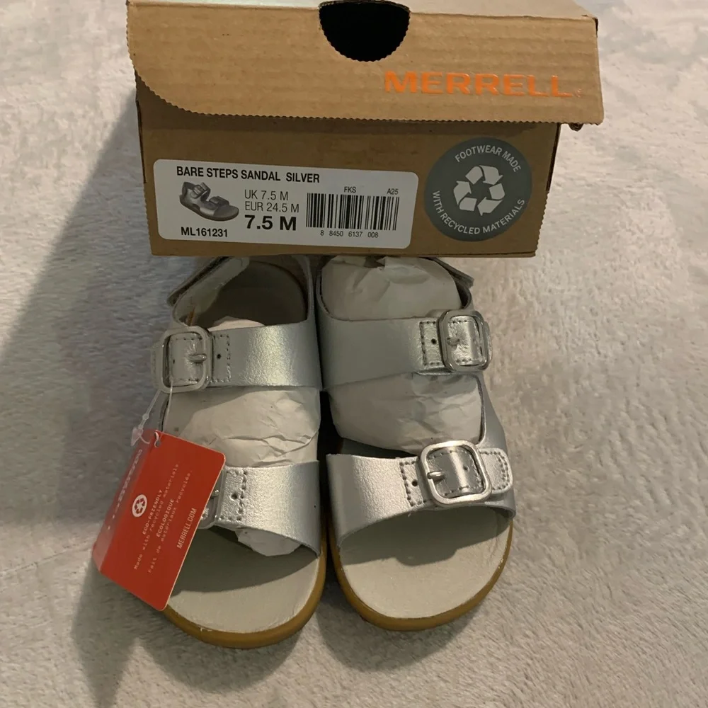 New In Box Toddler Girls 7.5M Regular Merrell Bare Steps‎ Silver Sandals Shoes