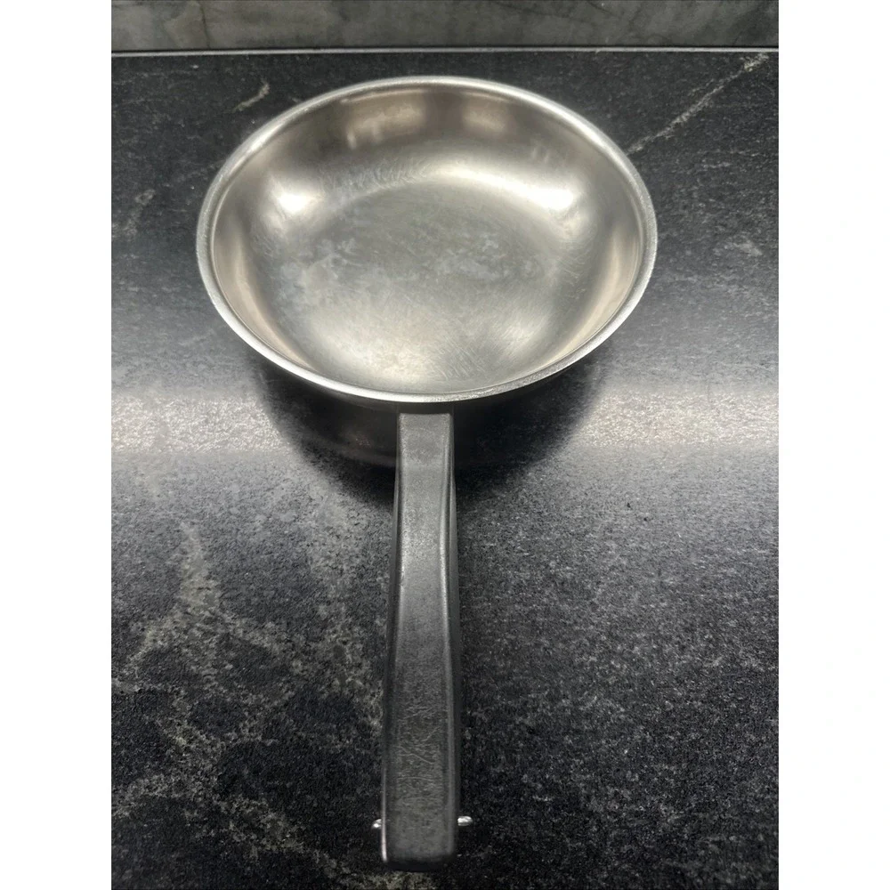 The Unbranded Brand vintage stainless