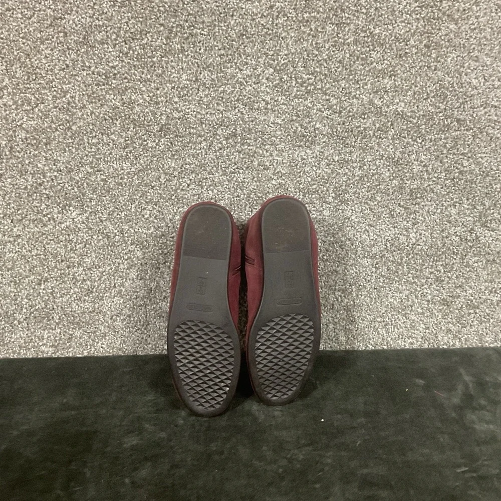 AEROSOLES product pair