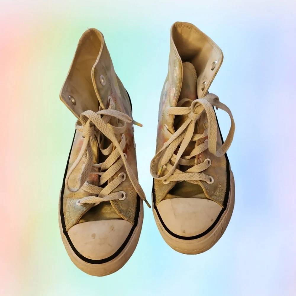 Converse size shoes