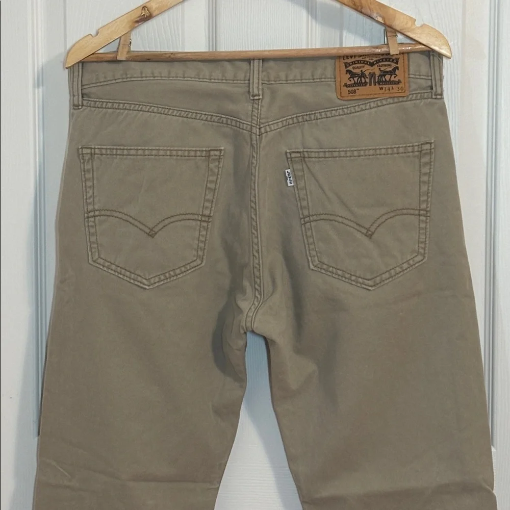 Levis excellent 100%