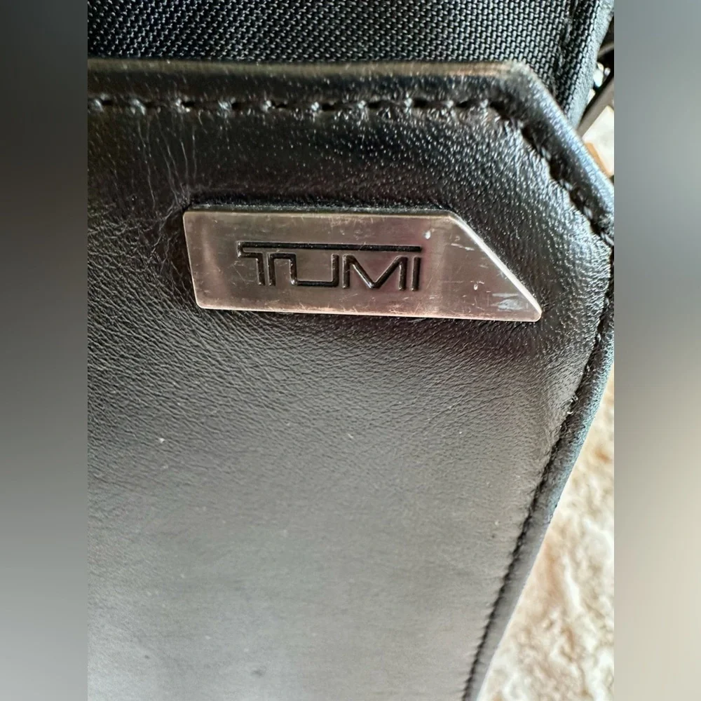 Tumi leather laptop