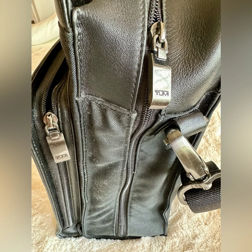 Tumi leather laptop