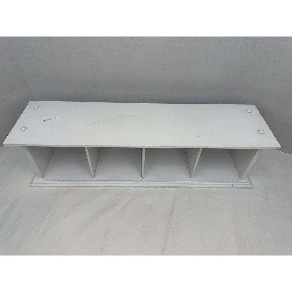 N/A white wooden