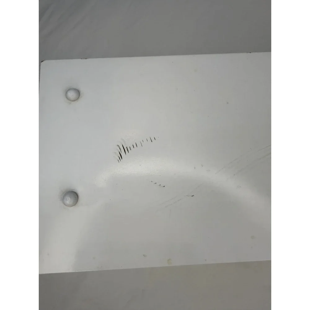 N/A white wooden
