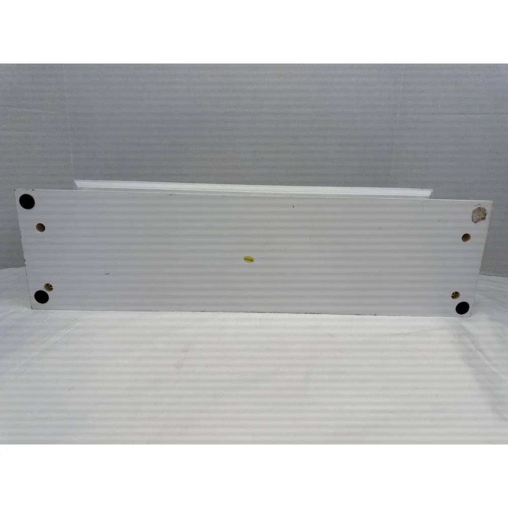N/A white wooden