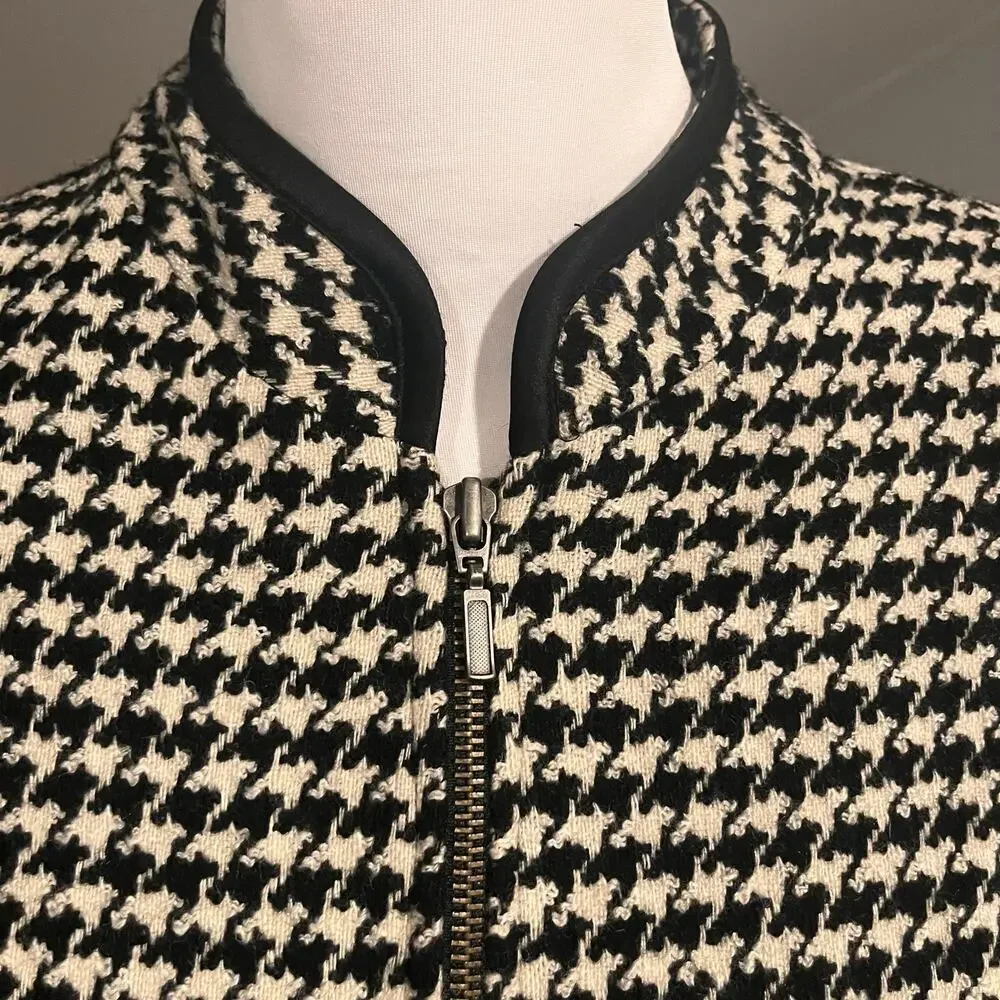 Apostrophe wool blend