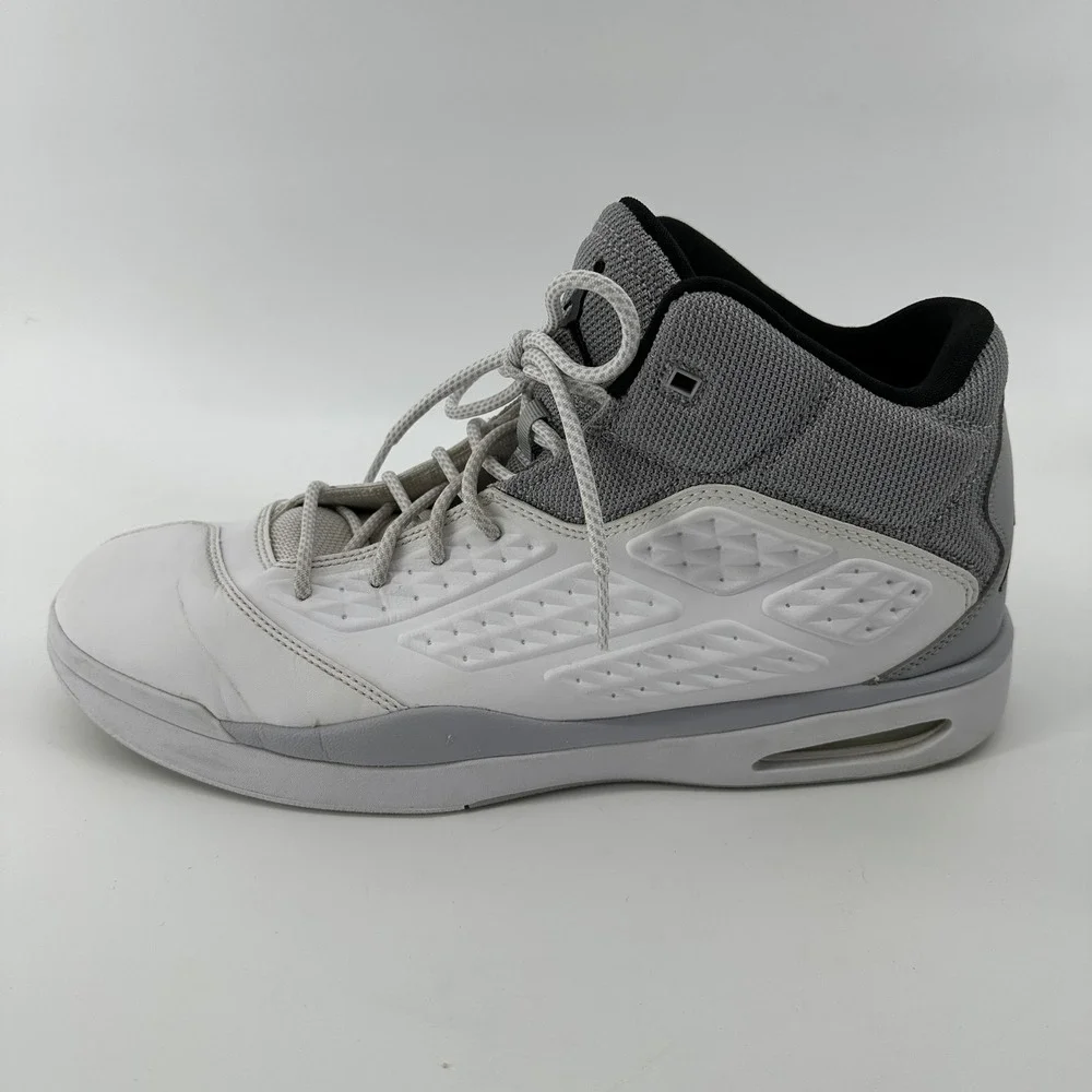 Jordan B. Fly White Wolf Grey Basketball Shoes 881444-003 Mens 13