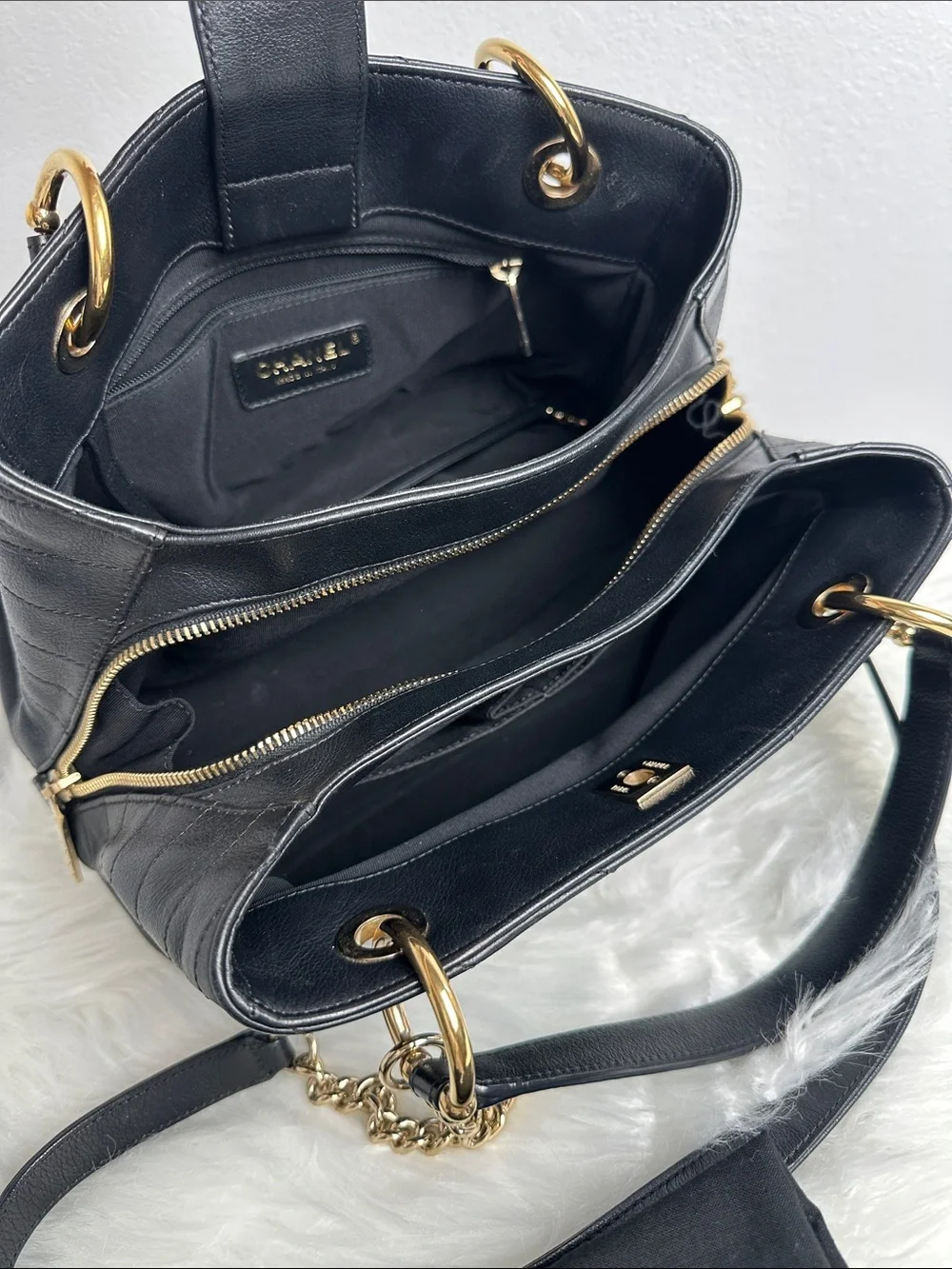 CHANEL beautiful chevron