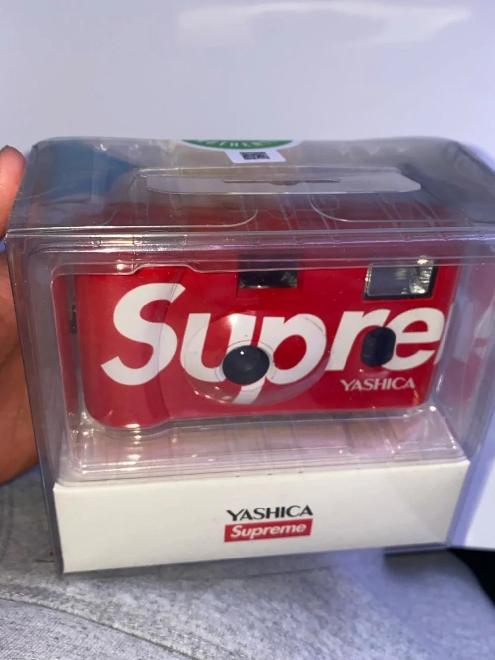 Supreme compact disposable
