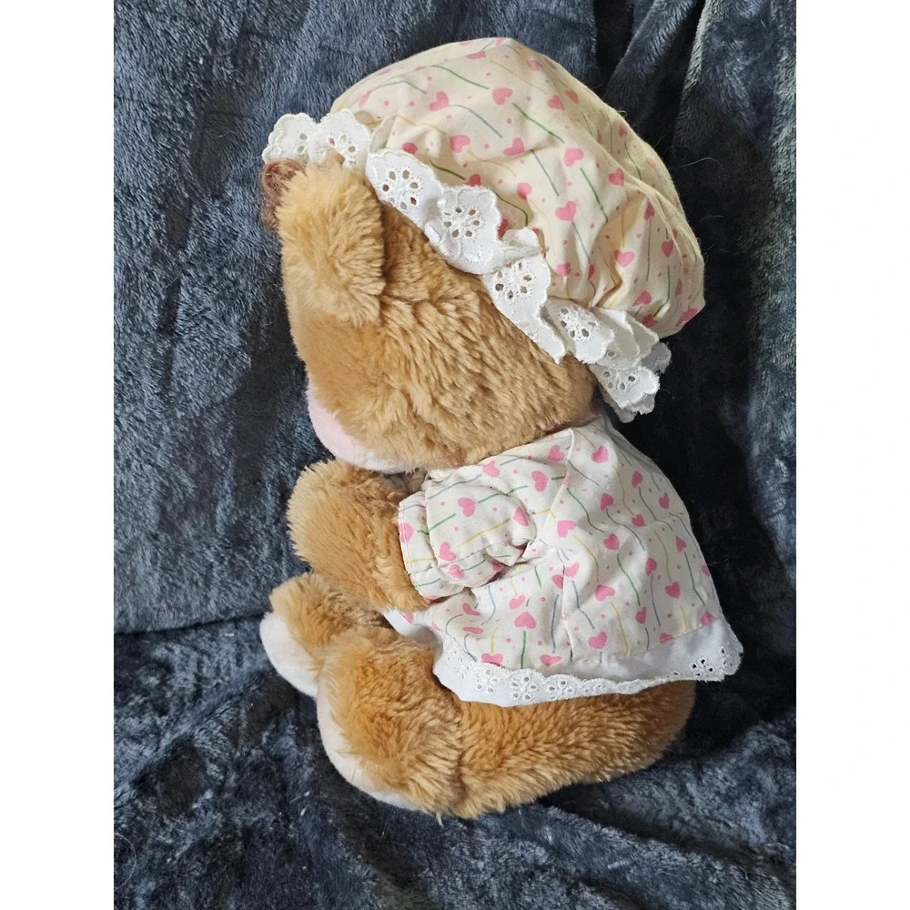 Fisher-Price Sleepytime Girl Bear with Cap & Gown 12