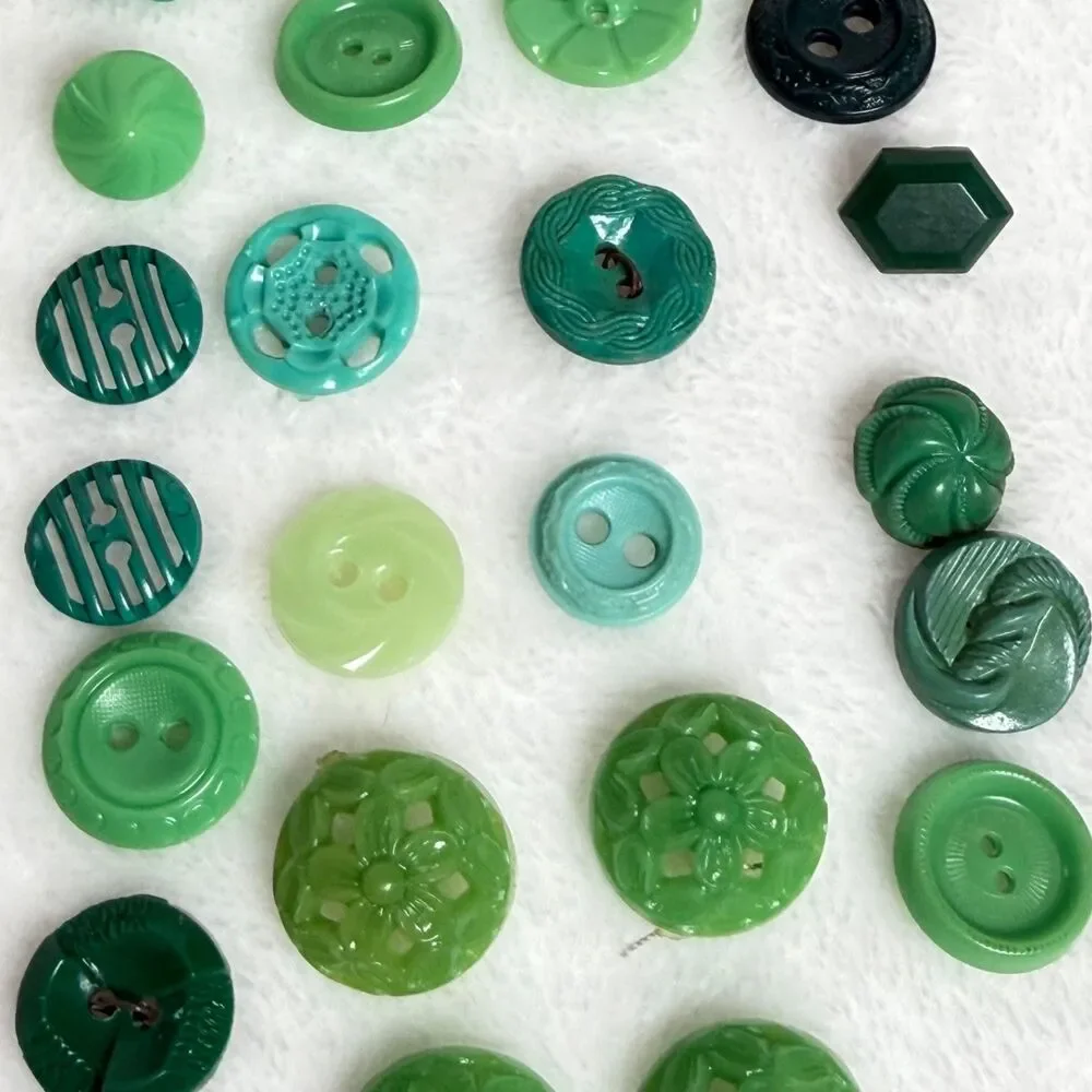 Vintage Buttons vintage mixed