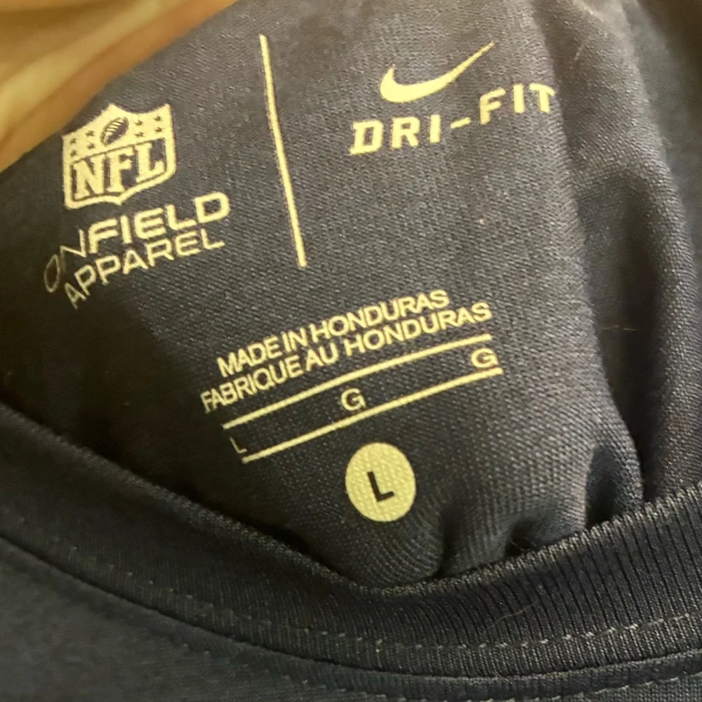 Nike one tiny