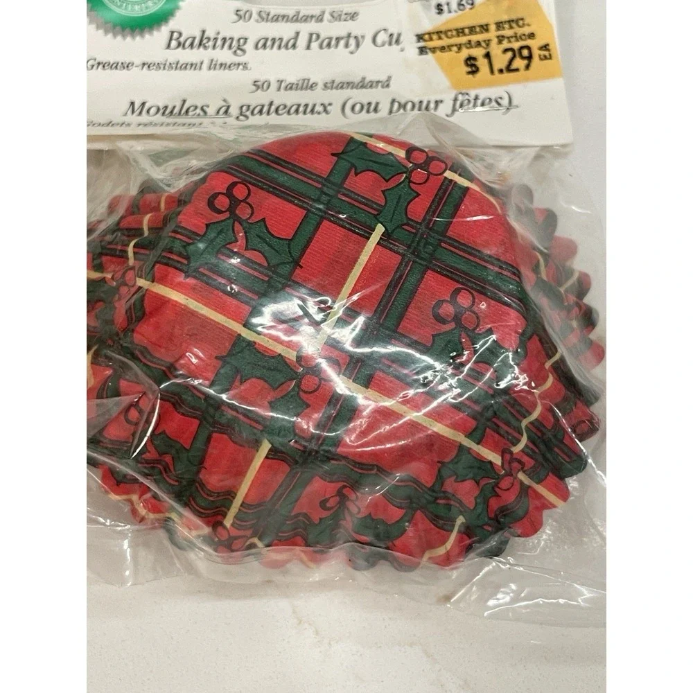 Wilton vintage cupcake