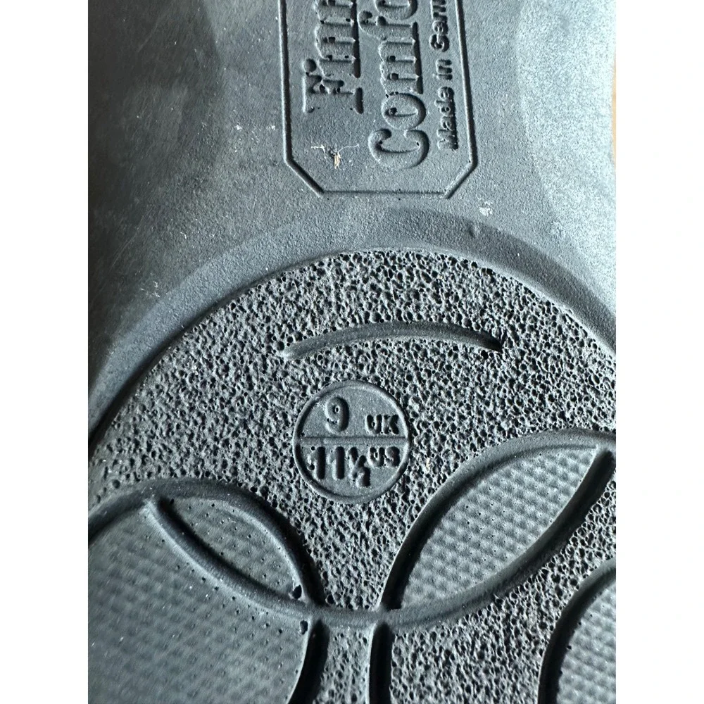 Finn Comfort Harumi Mary Janes size 11.5‎