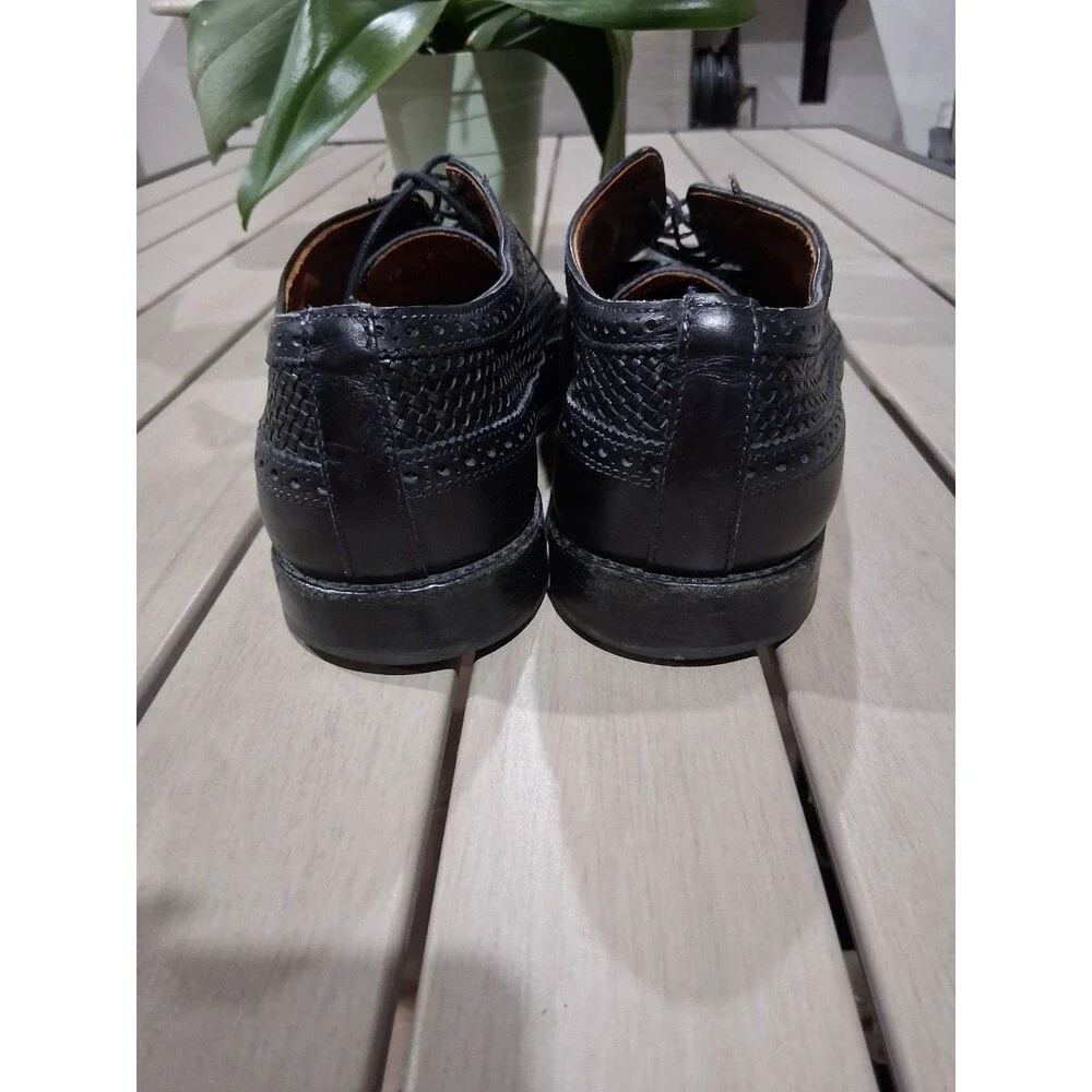 Allen Edmonds please see