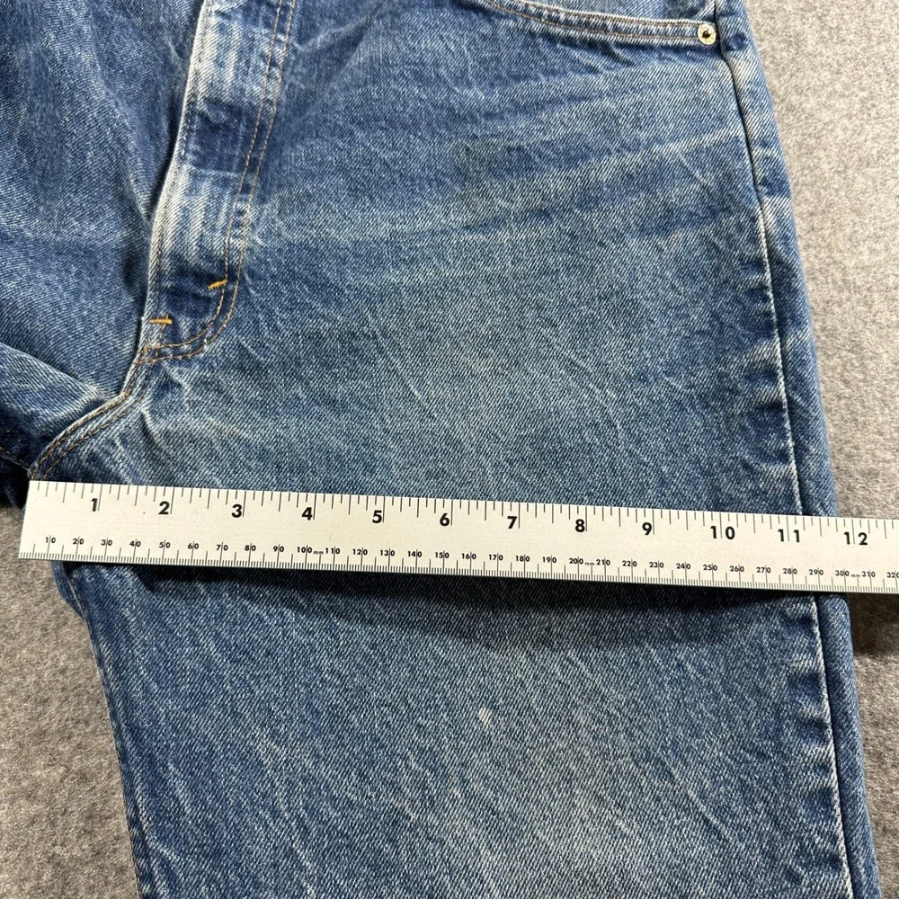 Levis measurements waist
