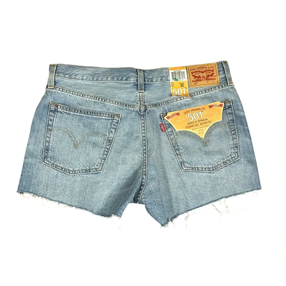 Levis 100% frayed raw