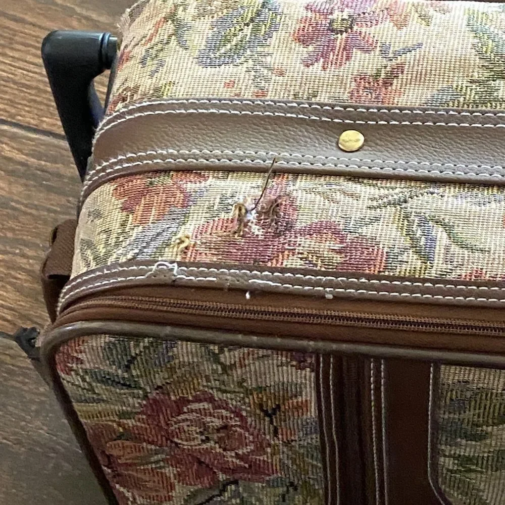 VTG,Jaguar Tapestry Elegant Brown Patterned Unisex Travel Suitcase Size Medium