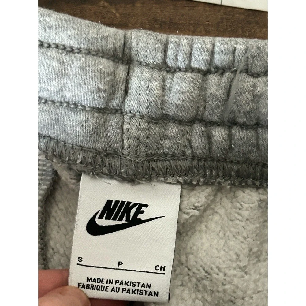 Nike men sportswear