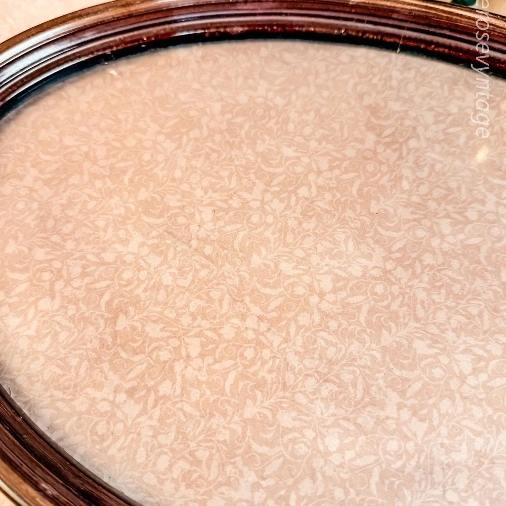 N/A antique oval