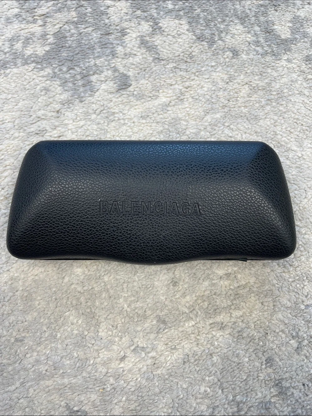 Balenciaga case papers 16