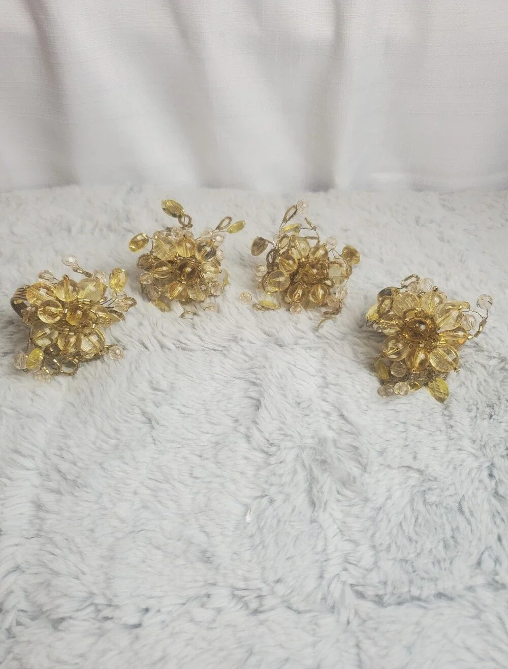 Set Of 4 Pier 1 Beaded Cluster Napkin Rings Yellow Brown Gold Beads Golf Rings