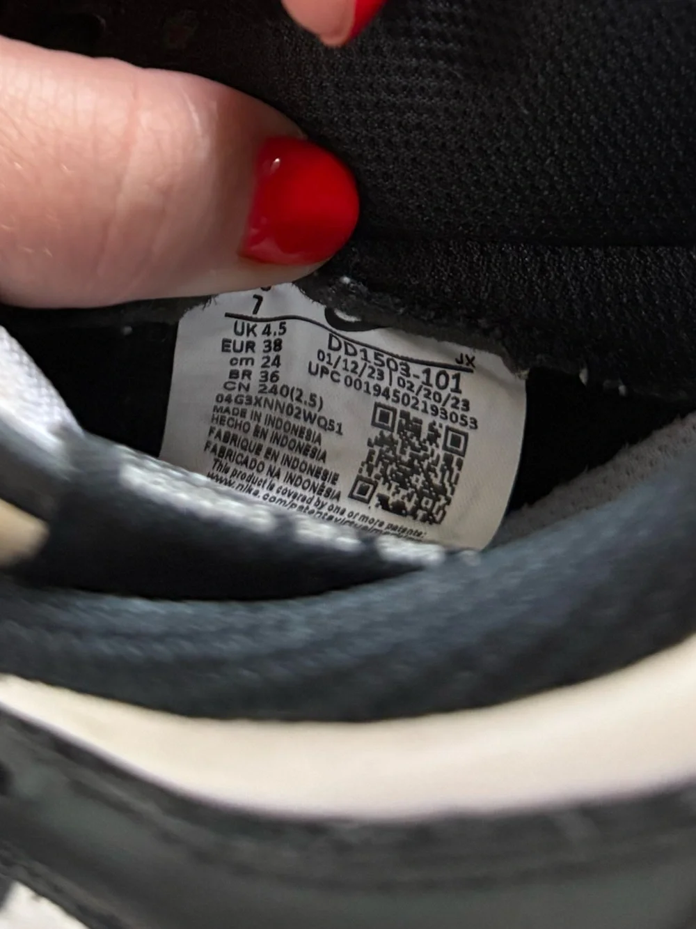 Nike iconic low