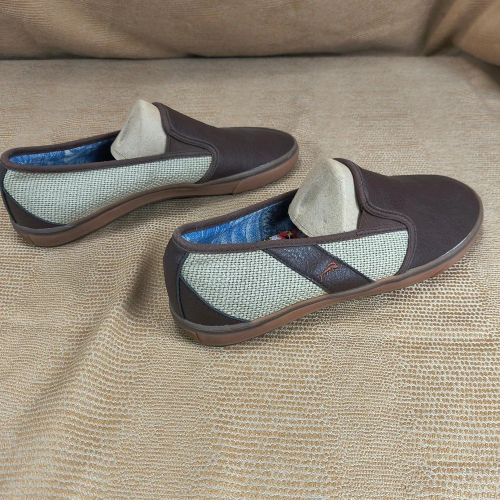 Tommy Bahama elastic model brown