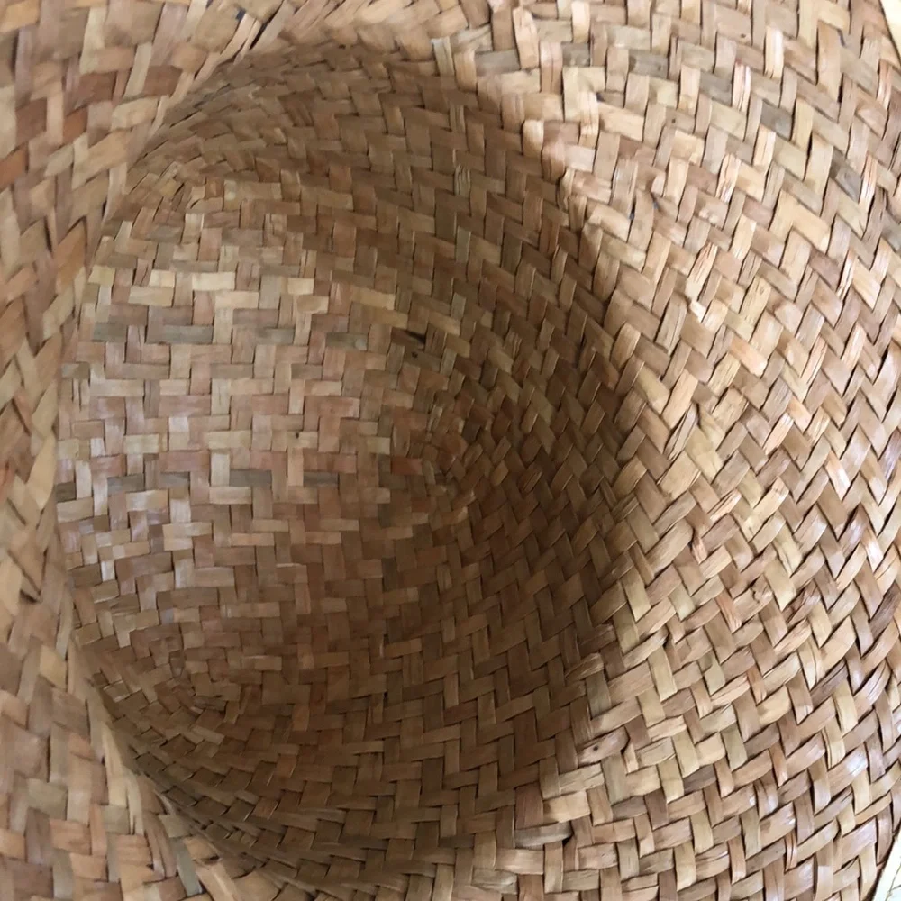 unbranded womans wicker