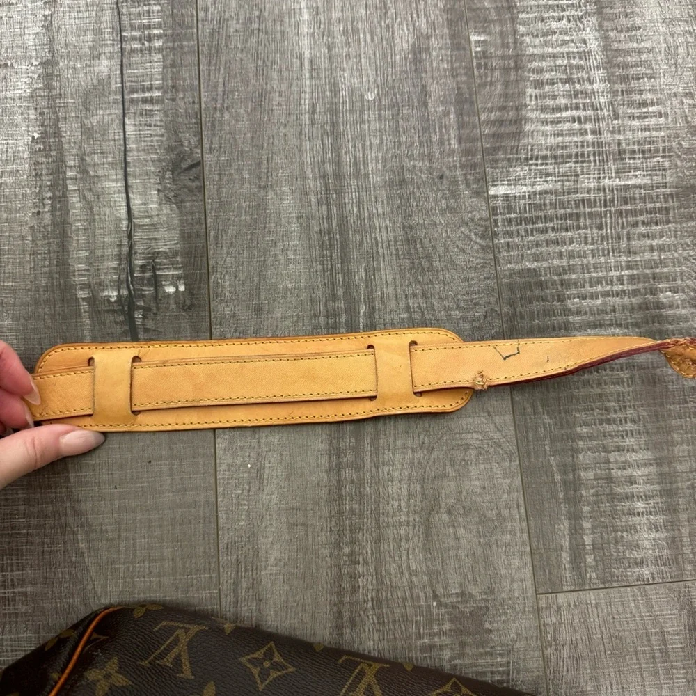 Louis Vuitton trim monogram durably