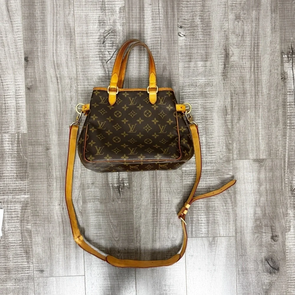 Louis Vuitton use leather gold