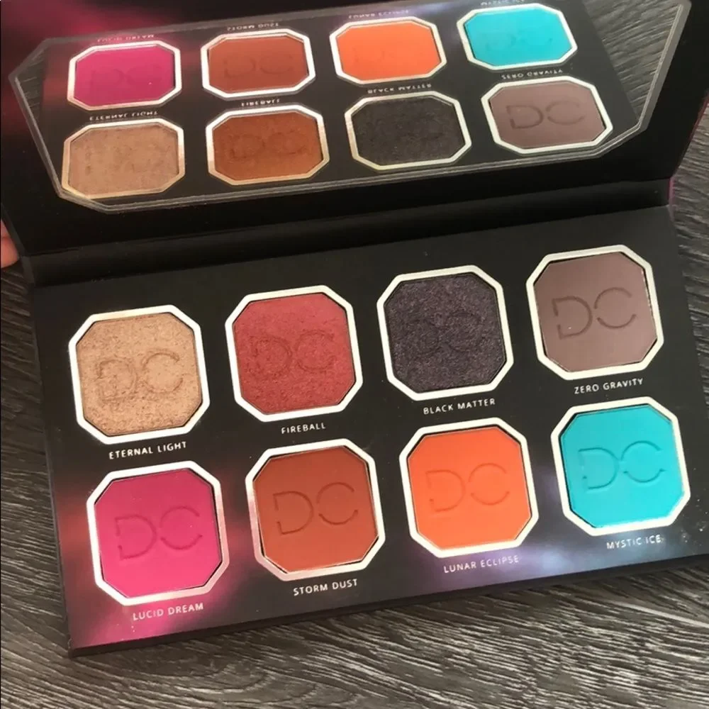 Dominique Cosmetics eternal light