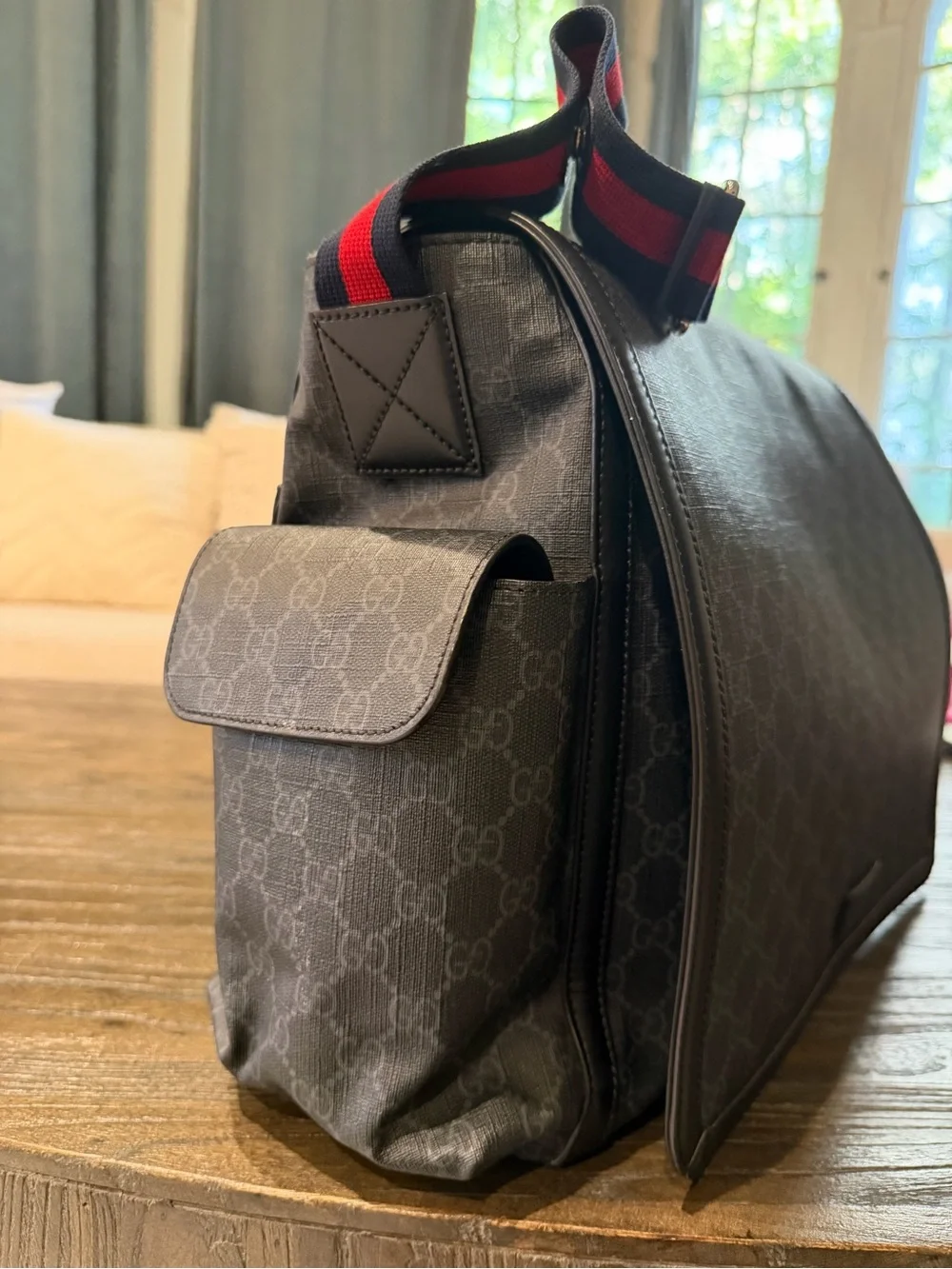 Gucci messenger bag