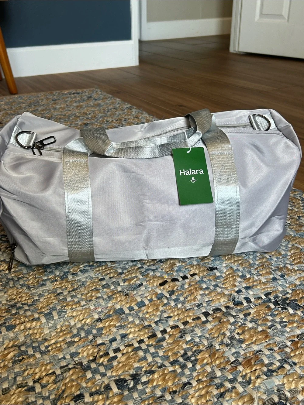 NWT Halara Light Gray Gym Duffel Bag | Travel Weekender Workout Tote