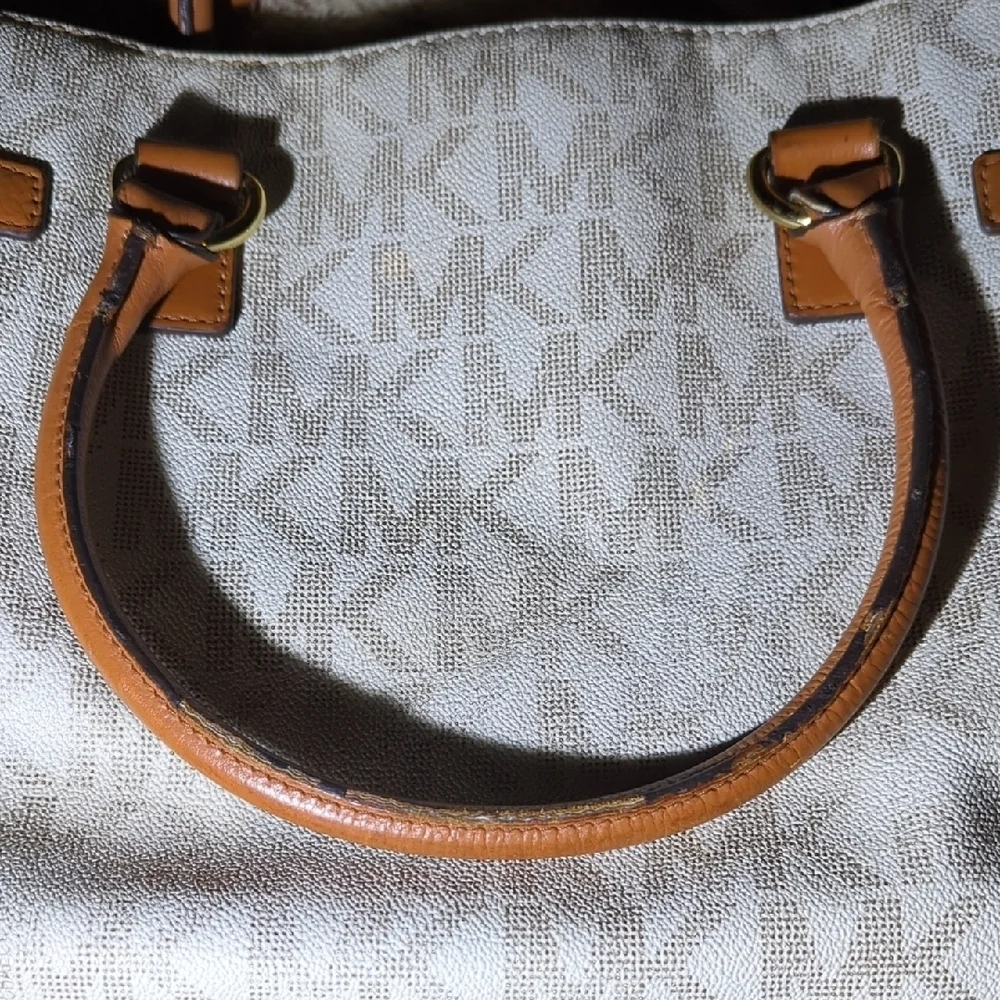 Michael Kors elegant michael