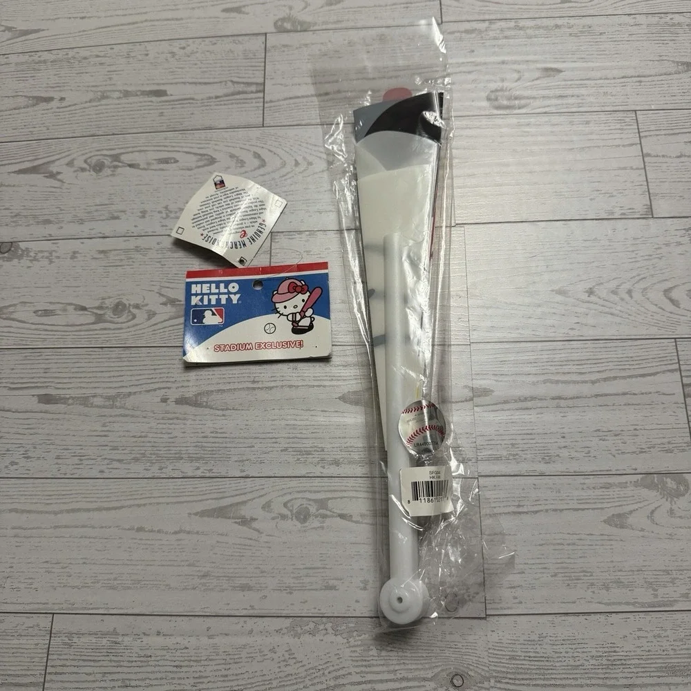 Sanrio / MLB brand new