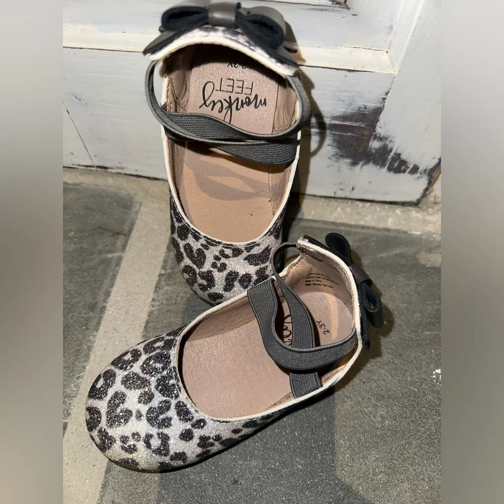Monkey Feet these chic