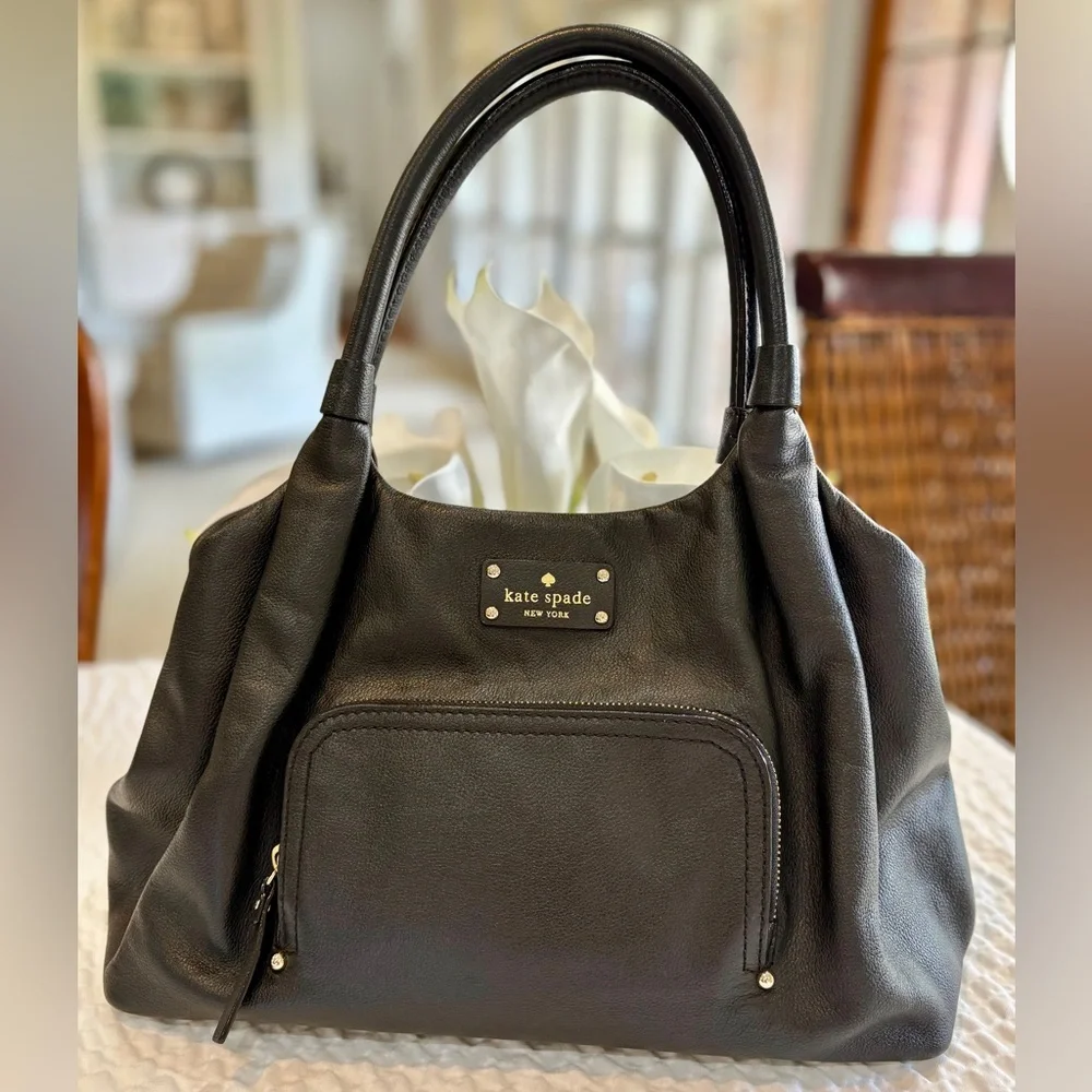 Kate Spade New York Street Stevie Shoulder Bag Black Leather Travel ready EUC ♠️
