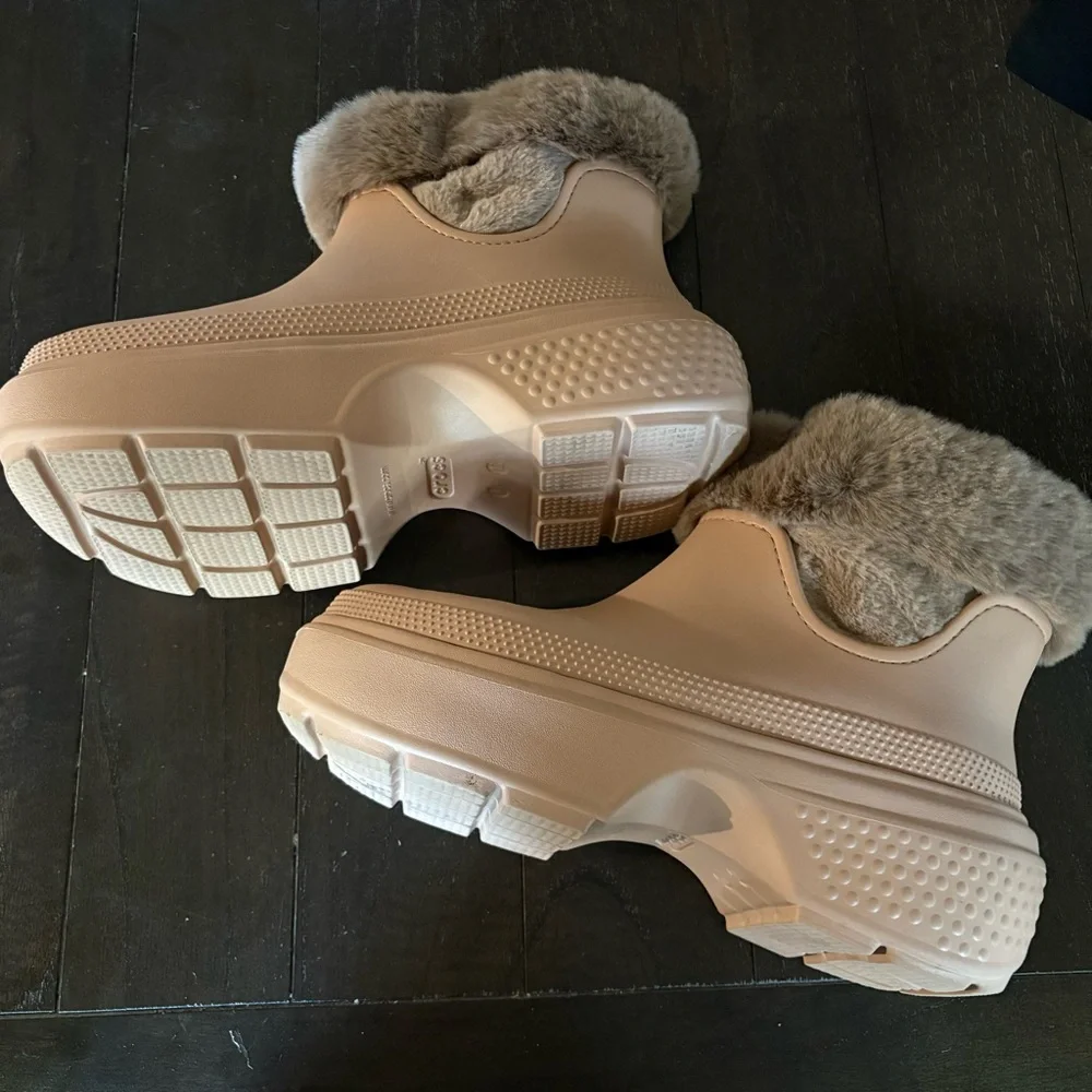 CROCS stomp faux