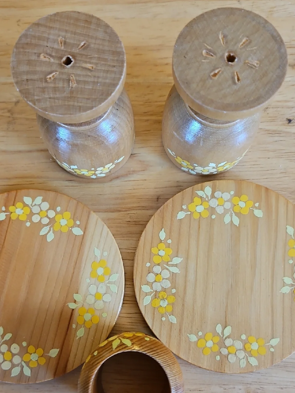 N/A set wooden