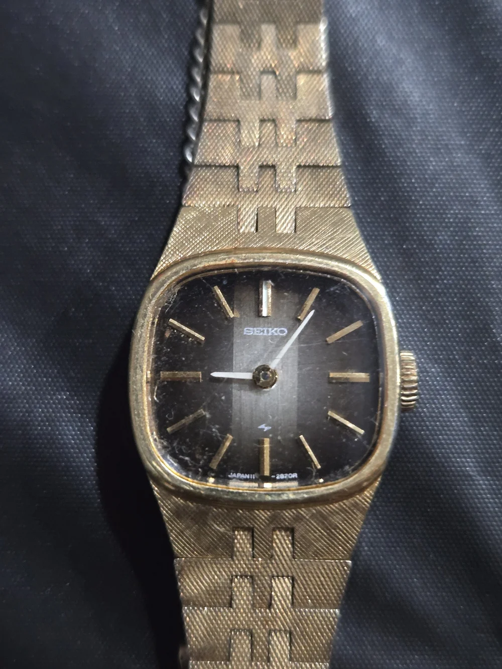 Seiko slim analog