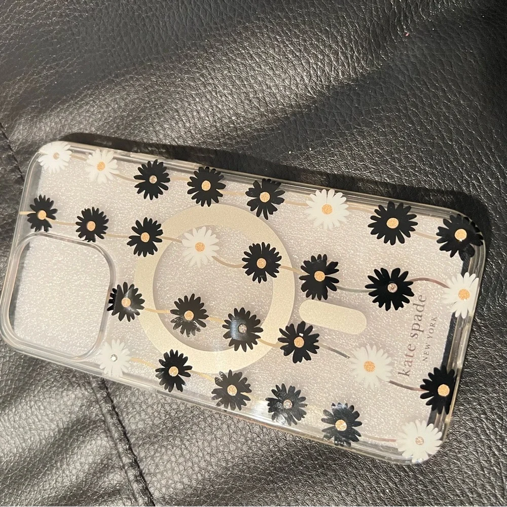 NO FLAWS LIKE NEW Kate Spade Clear Daisy iPhone Case - Black & White Daisies