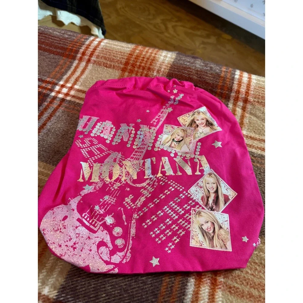 Hannah Montana vibrant pink